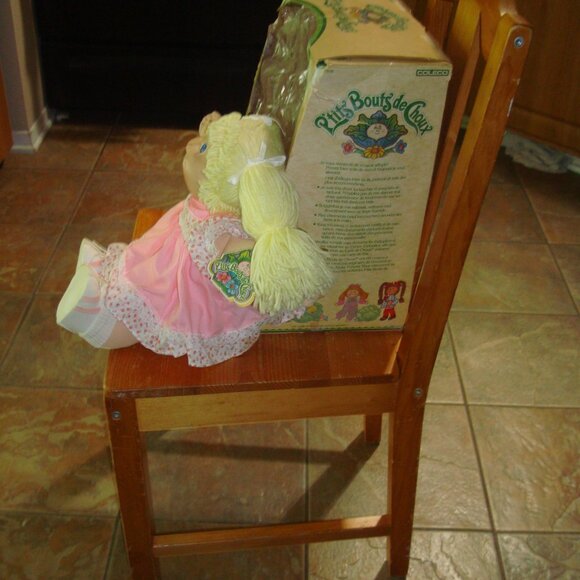 Original Blonde Haired Cabbage Patch Doll in Box with Tags CPK Baby Girl - Picture 3 of 8